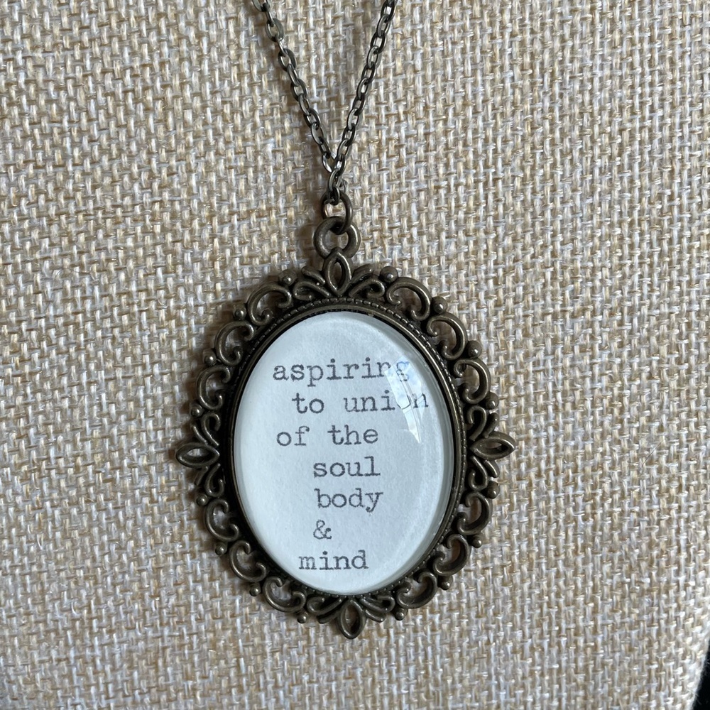 Vintage-Inspired Bronze Pendant Necklace